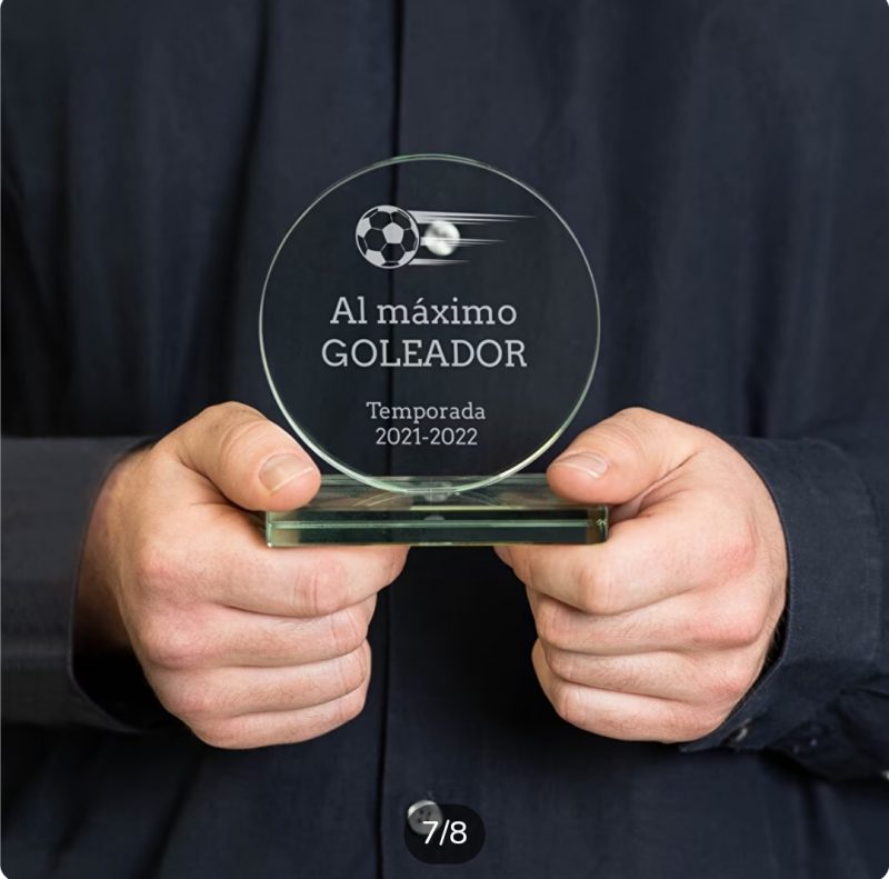 Trofeo personalizado - Imagen 10