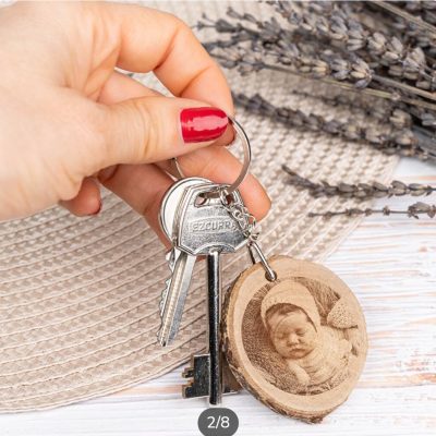 Llavero de madera natural redondo grabado