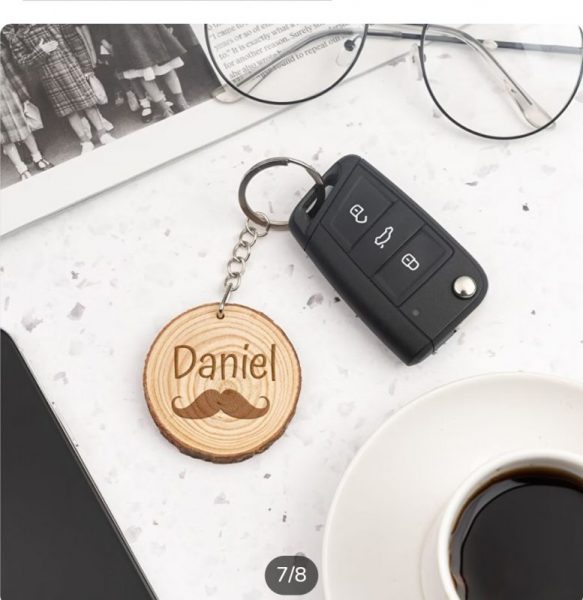 Llavero de madera natural redondo grabado - Imagen 5