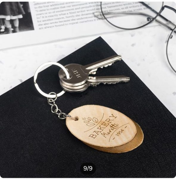 Llavero de madera natural redondo grabado - Imagen 2