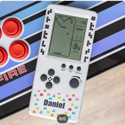 Consola retro portátil de videojuegos personalizada