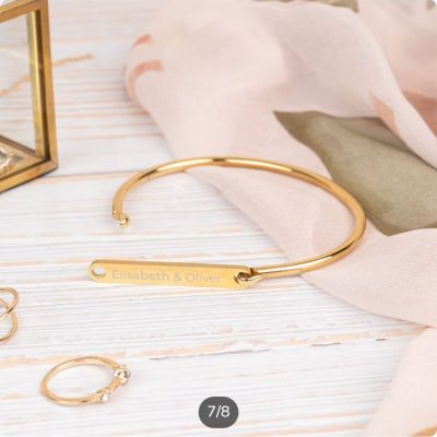 Pulsera rígida grabada
